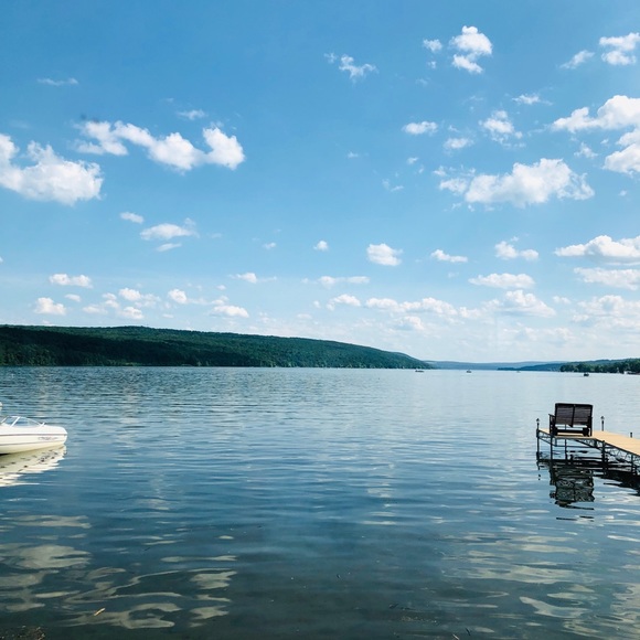 Meet your Posher: ANA 🌺 - Picture 3 of 3